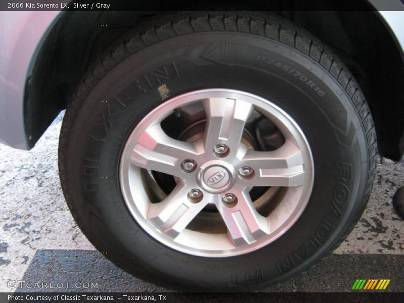 Silver / Gray 2006 Kia Sorento LX