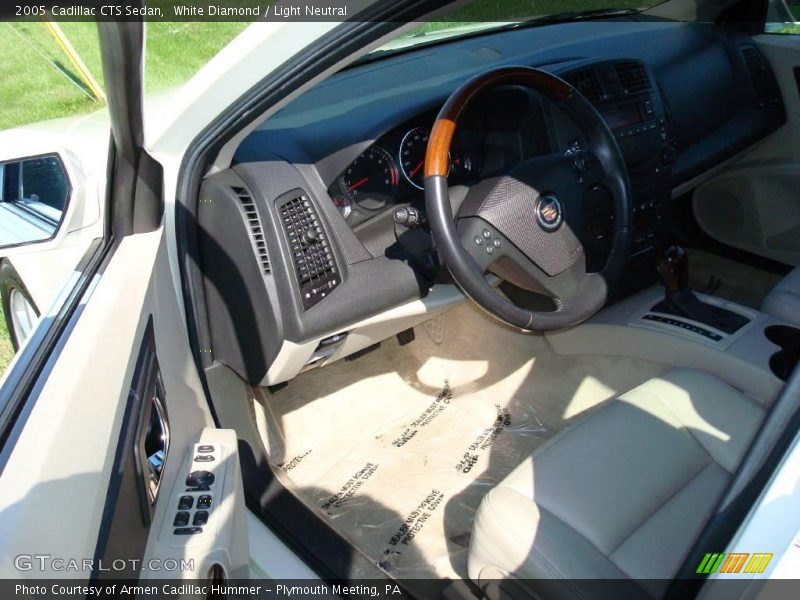 White Diamond / Light Neutral 2005 Cadillac CTS Sedan