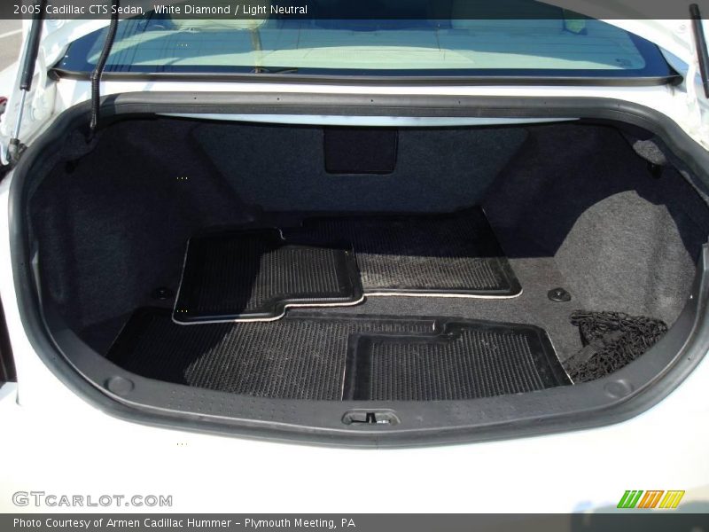 White Diamond / Light Neutral 2005 Cadillac CTS Sedan