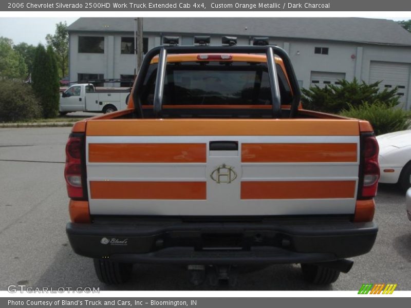 Custom Orange Metallic / Dark Charcoal 2006 Chevrolet Silverado 2500HD Work Truck Extended Cab 4x4