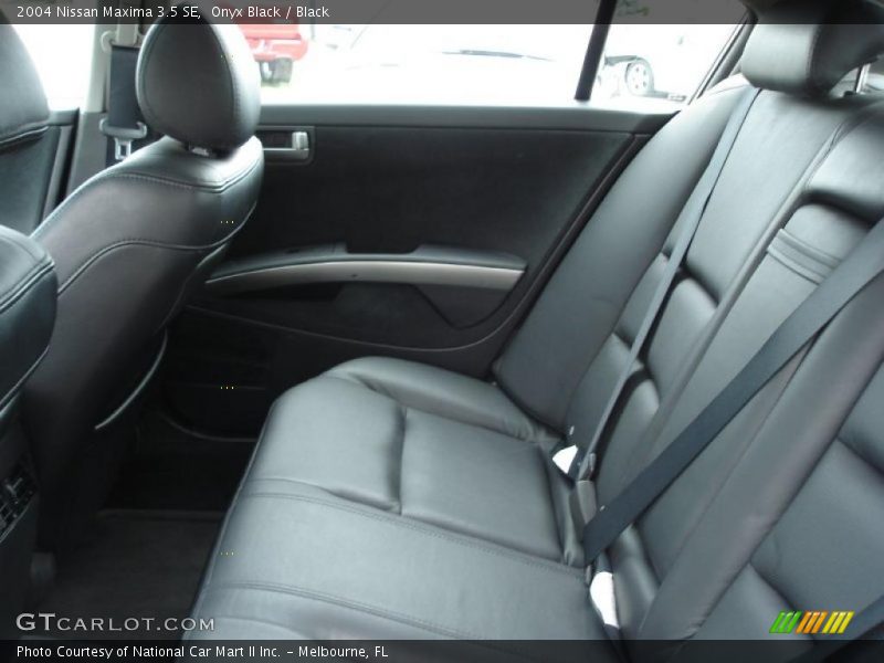 Onyx Black / Black 2004 Nissan Maxima 3.5 SE
