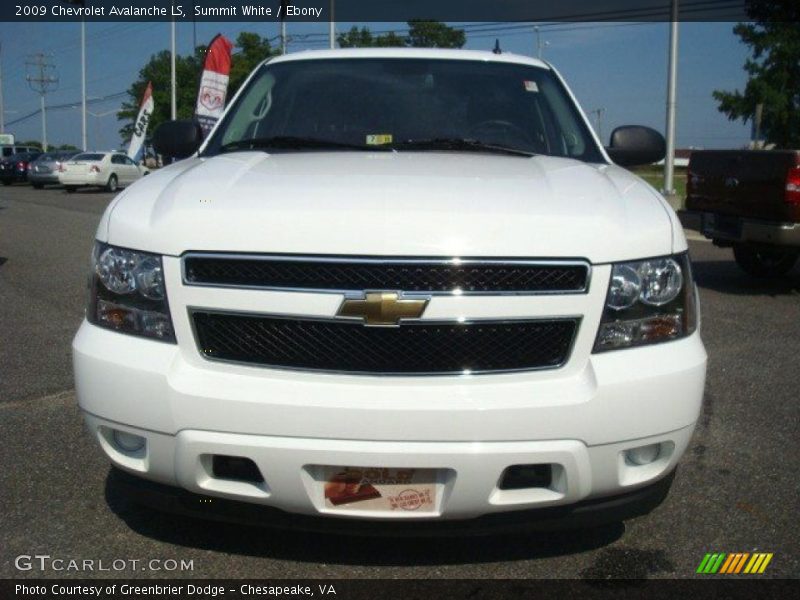 Summit White / Ebony 2009 Chevrolet Avalanche LS