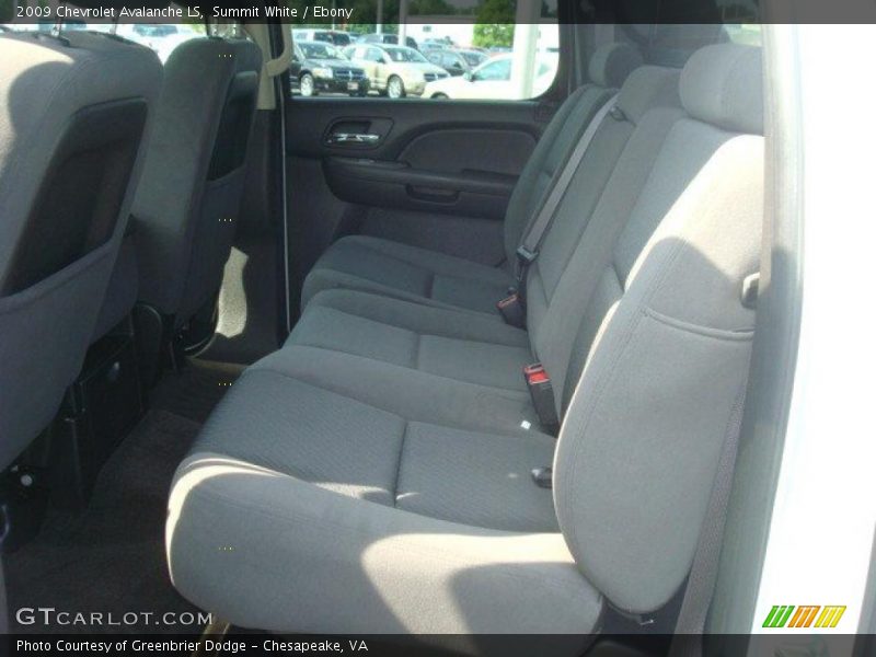 Summit White / Ebony 2009 Chevrolet Avalanche LS