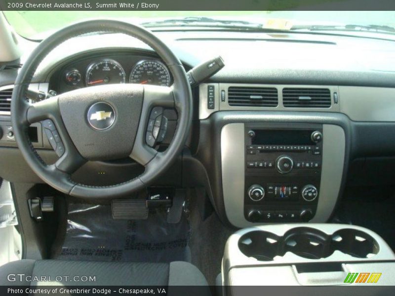 Summit White / Ebony 2009 Chevrolet Avalanche LS