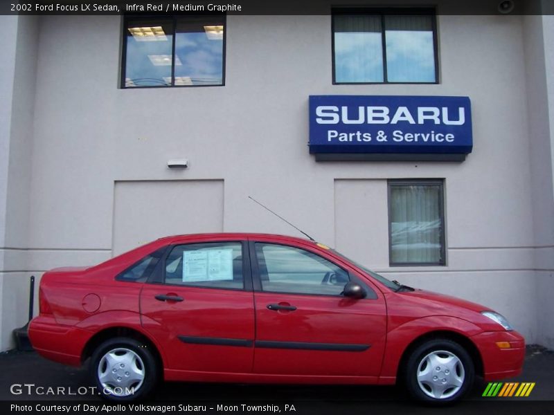 Infra Red / Medium Graphite 2002 Ford Focus LX Sedan