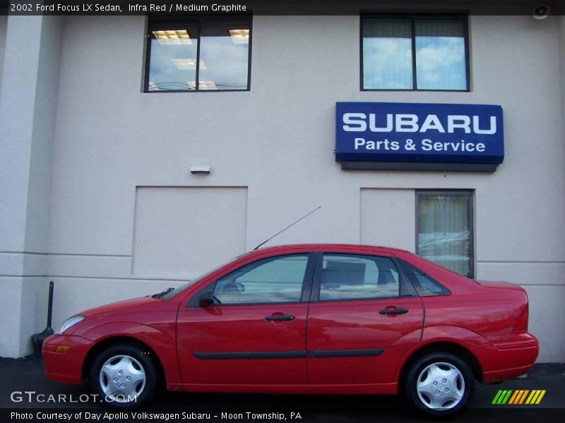 Infra Red / Medium Graphite 2002 Ford Focus LX Sedan