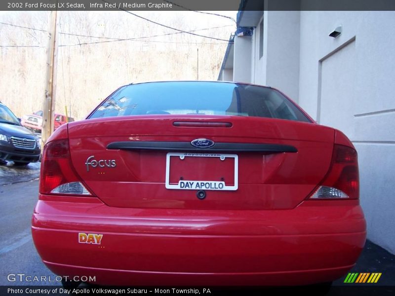 Infra Red / Medium Graphite 2002 Ford Focus LX Sedan
