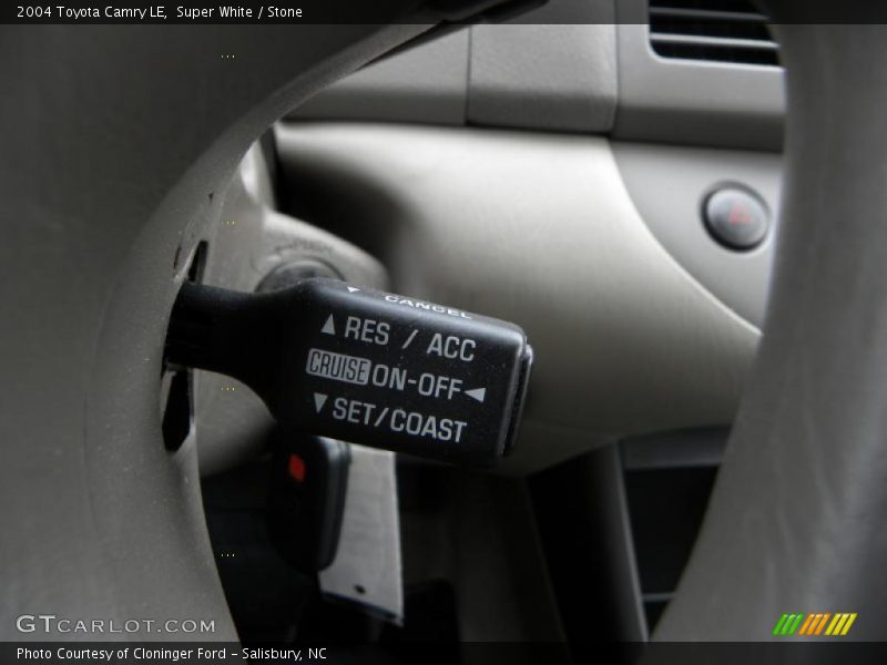 Super White / Stone 2004 Toyota Camry LE