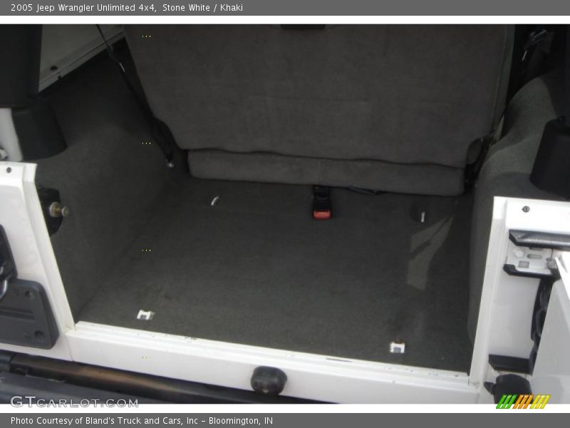 Stone White / Khaki 2005 Jeep Wrangler Unlimited 4x4