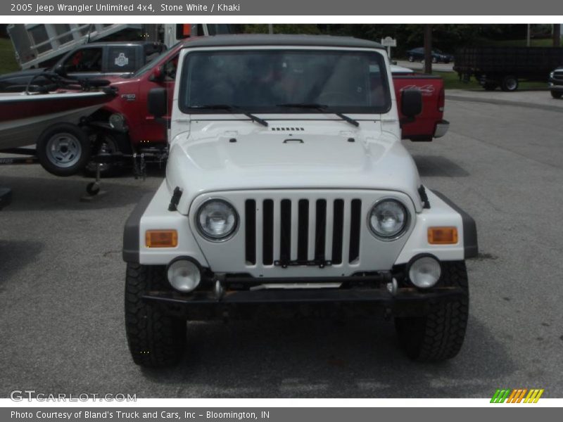 Stone White / Khaki 2005 Jeep Wrangler Unlimited 4x4