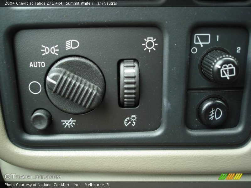 Summit White / Tan/Neutral 2004 Chevrolet Tahoe Z71 4x4
