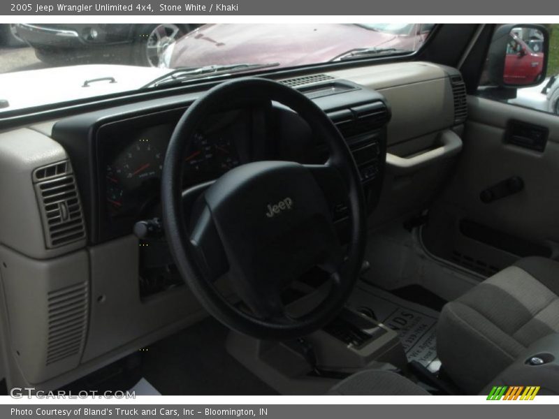 Stone White / Khaki 2005 Jeep Wrangler Unlimited 4x4