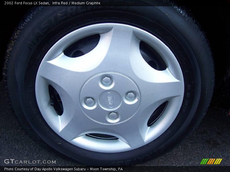 Infra Red / Medium Graphite 2002 Ford Focus LX Sedan