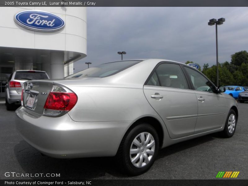 Lunar Mist Metallic / Gray 2005 Toyota Camry LE