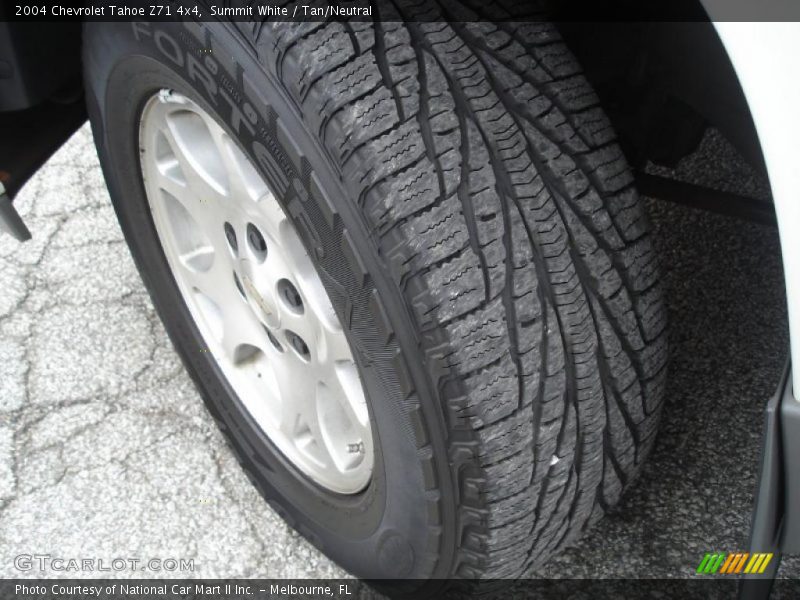 Summit White / Tan/Neutral 2004 Chevrolet Tahoe Z71 4x4