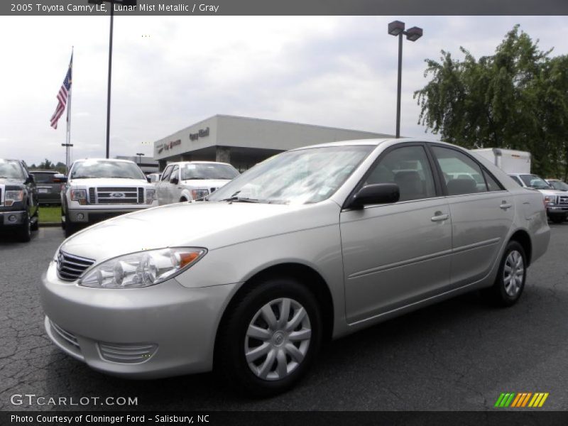 Lunar Mist Metallic / Gray 2005 Toyota Camry LE