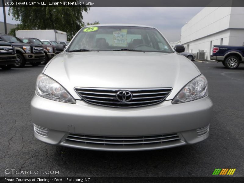 Lunar Mist Metallic / Gray 2005 Toyota Camry LE