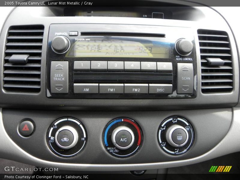 Lunar Mist Metallic / Gray 2005 Toyota Camry LE