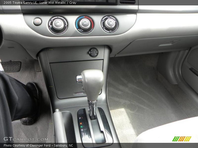 Lunar Mist Metallic / Gray 2005 Toyota Camry LE