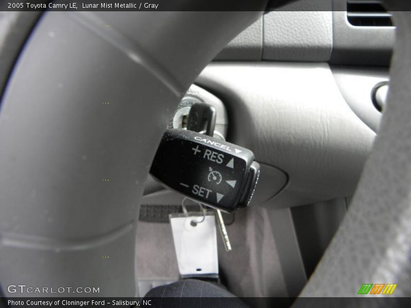 Lunar Mist Metallic / Gray 2005 Toyota Camry LE