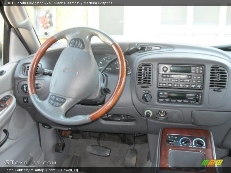 Black Clearcoat / Medium Graphite 2001 Lincoln Navigator 4x4