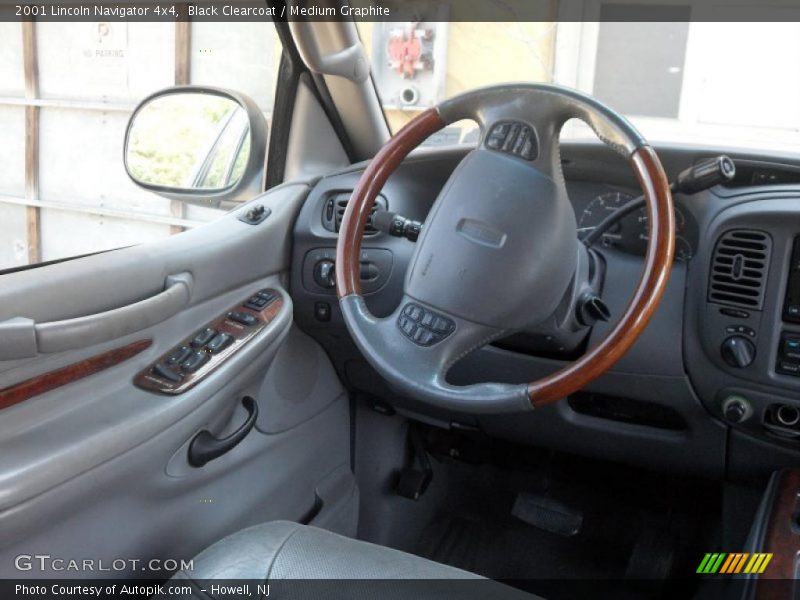 Black Clearcoat / Medium Graphite 2001 Lincoln Navigator 4x4