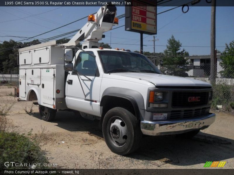 White / Tan 1995 GMC Sierra 3500 SL Regular Cab Chassis Bucket Truck