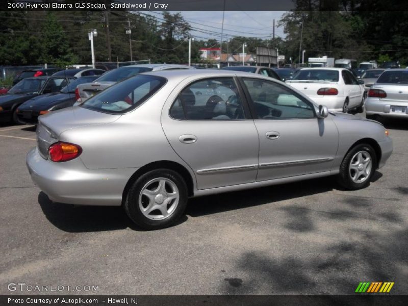 Sandalwood / Gray 2000 Hyundai Elantra GLS Sedan