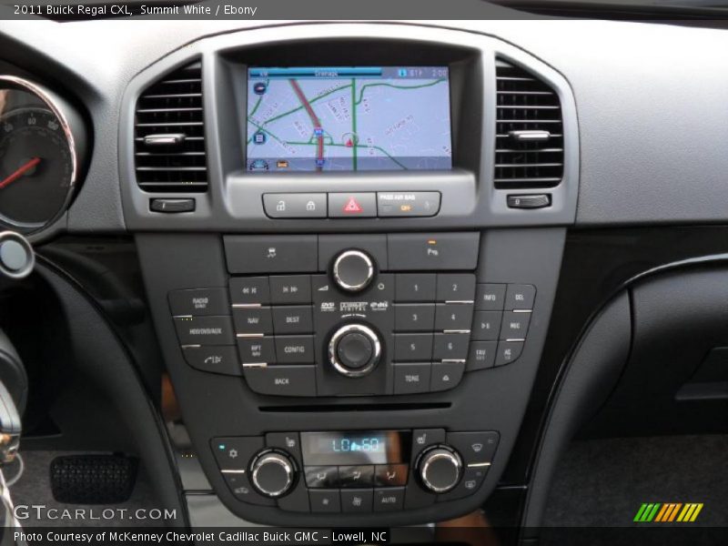 Summit White / Ebony 2011 Buick Regal CXL