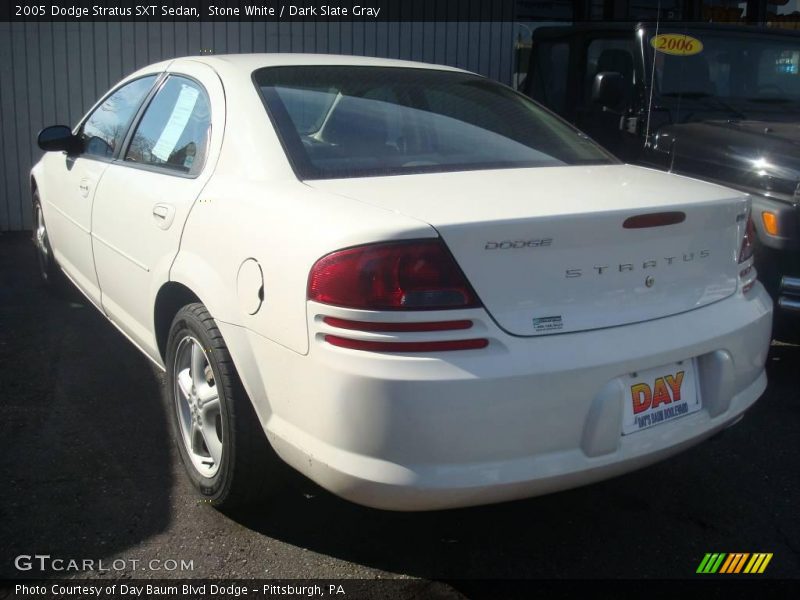 Stone White / Dark Slate Gray 2005 Dodge Stratus SXT Sedan