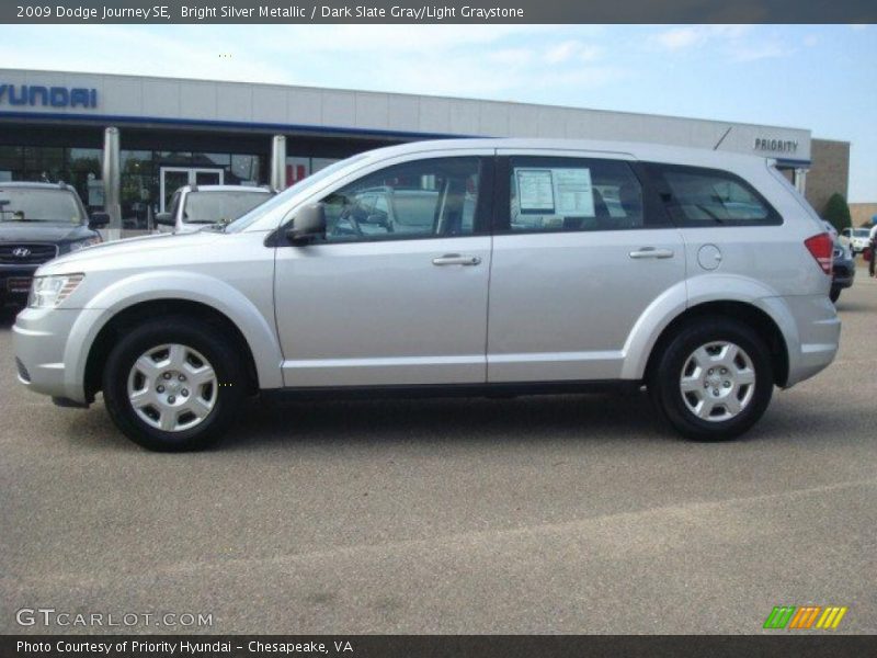 Bright Silver Metallic / Dark Slate Gray/Light Graystone 2009 Dodge Journey SE