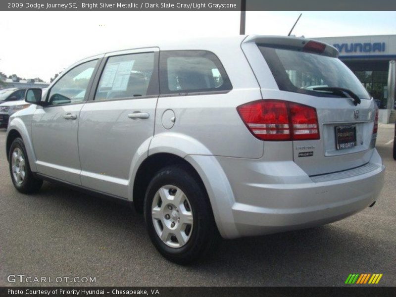 Bright Silver Metallic / Dark Slate Gray/Light Graystone 2009 Dodge Journey SE