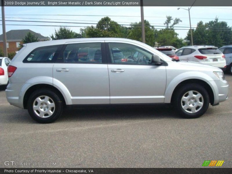 Bright Silver Metallic / Dark Slate Gray/Light Graystone 2009 Dodge Journey SE