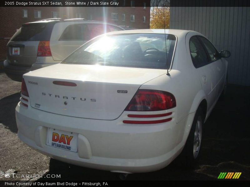 Stone White / Dark Slate Gray 2005 Dodge Stratus SXT Sedan