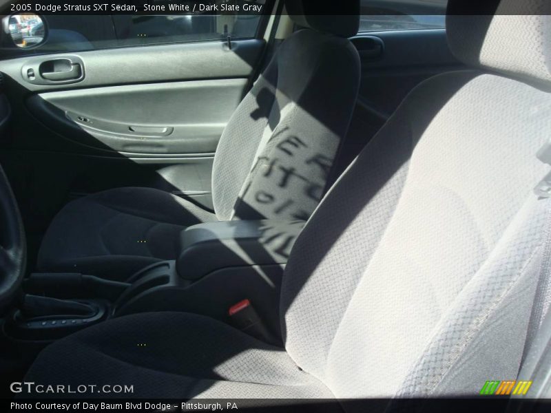 Stone White / Dark Slate Gray 2005 Dodge Stratus SXT Sedan