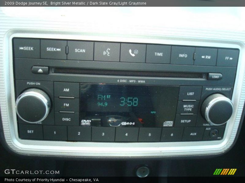 Bright Silver Metallic / Dark Slate Gray/Light Graystone 2009 Dodge Journey SE
