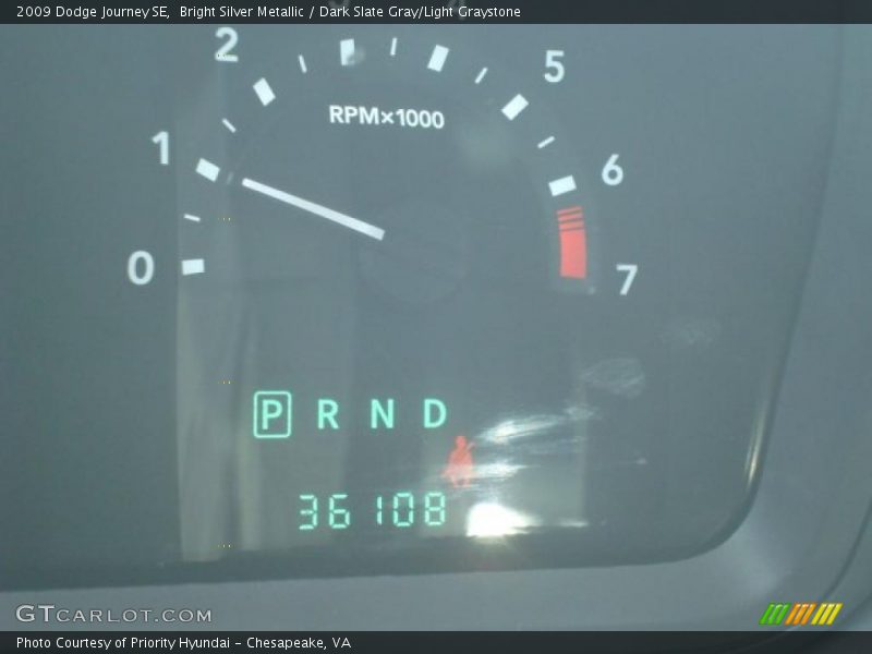 Bright Silver Metallic / Dark Slate Gray/Light Graystone 2009 Dodge Journey SE
