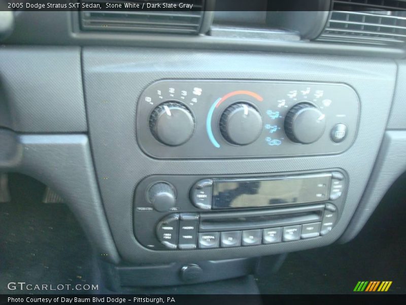 Stone White / Dark Slate Gray 2005 Dodge Stratus SXT Sedan