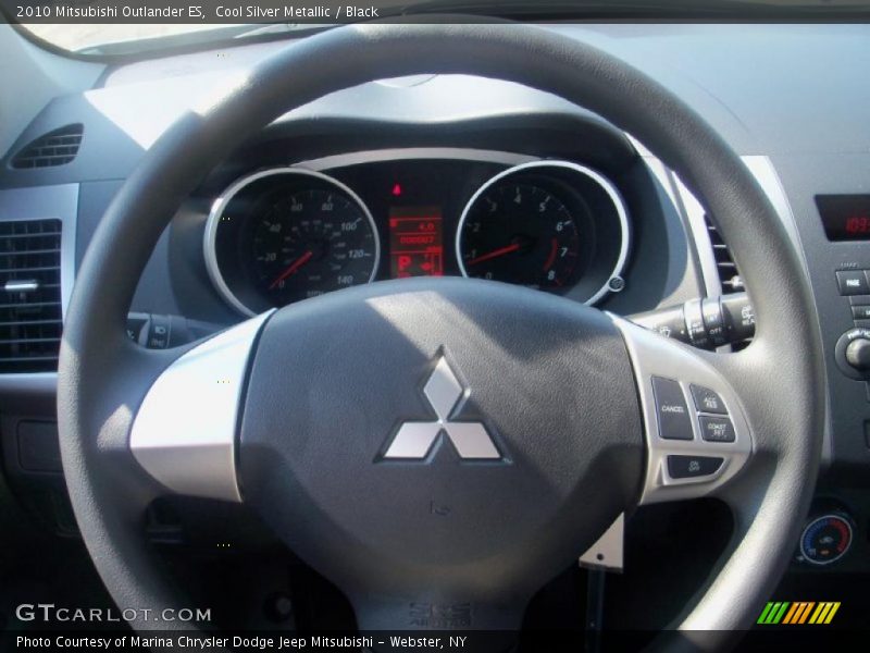 Cool Silver Metallic / Black 2010 Mitsubishi Outlander ES