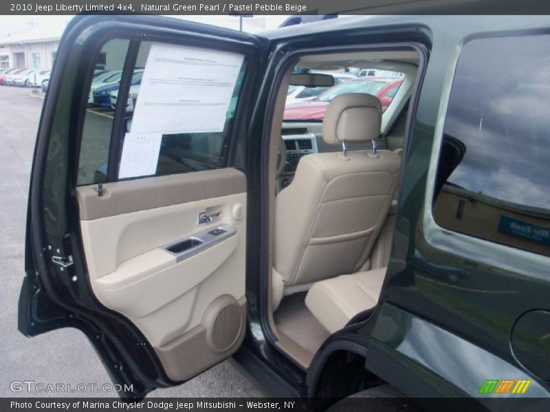 Natural Green Pearl / Pastel Pebble Beige 2010 Jeep Liberty Limited 4x4
