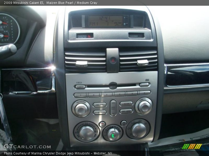 Maizen Blue Pearl / Medium Gray 2009 Mitsubishi Galant ES