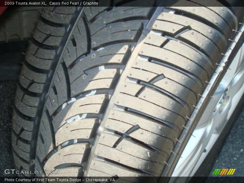 Cassis Red Pearl / Graphite 2009 Toyota Avalon XL