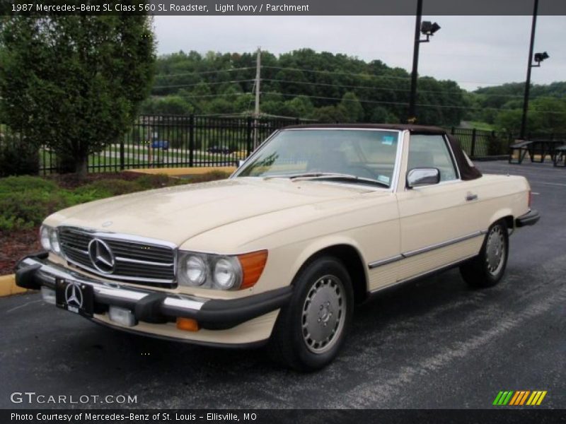 Light Ivory / Parchment 1987 Mercedes-Benz SL Class 560 SL Roadster