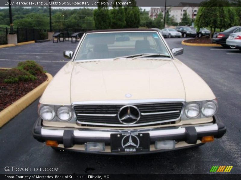 Light Ivory / Parchment 1987 Mercedes-Benz SL Class 560 SL Roadster