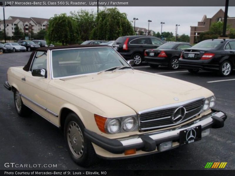 Light Ivory / Parchment 1987 Mercedes-Benz SL Class 560 SL Roadster