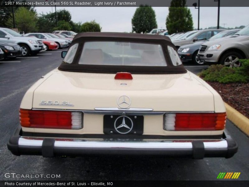 Light Ivory / Parchment 1987 Mercedes-Benz SL Class 560 SL Roadster