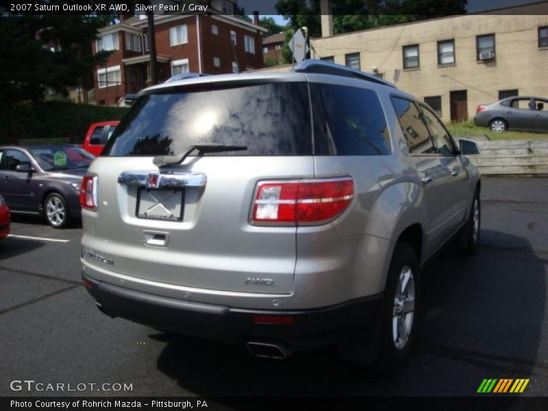 Silver Pearl / Gray 2007 Saturn Outlook XR AWD