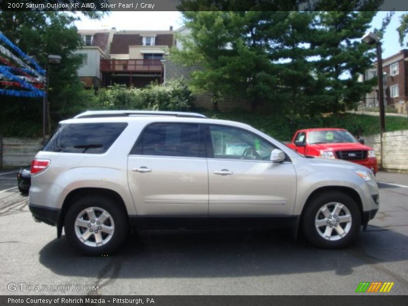 Silver Pearl / Gray 2007 Saturn Outlook XR AWD