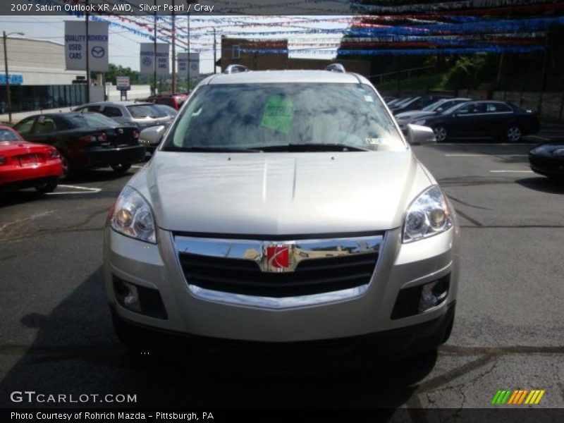 Silver Pearl / Gray 2007 Saturn Outlook XR AWD