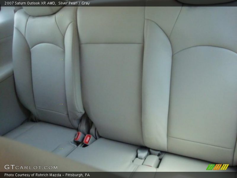 Silver Pearl / Gray 2007 Saturn Outlook XR AWD